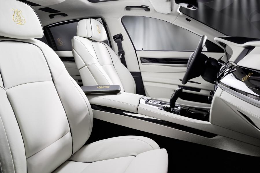  BMW 7-Series Individual 2011 года  (фото 13 из 14)